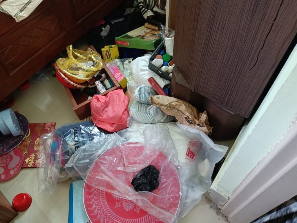 कोडरमा में KTPS कॉलोनी के 14 फ्लैट में चोरी, सुरंग बनाकर कॉलोनी में दाखिल हुए थे चोर, 3-4 करोड़ का कैश और जेवरात ले गया चोर 3 chori1