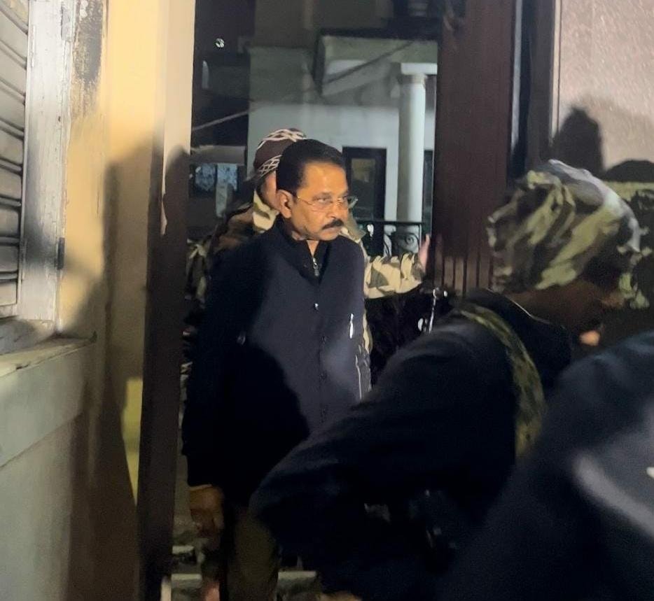 धीरज साहू से ED ने करीब 11 घंटे की पूछताछ, ईडी ने कल फिर पूछताछ के लिए धीरज साहू को बुलाया 1 dhiraj sahu ed