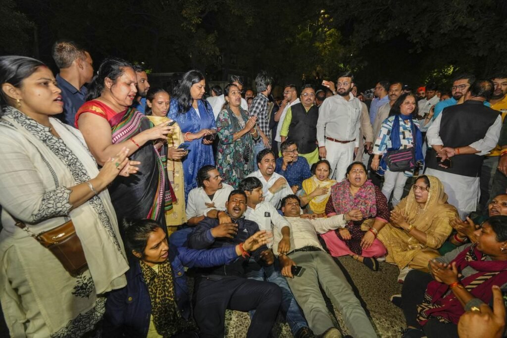Protest against kejriwal arrest