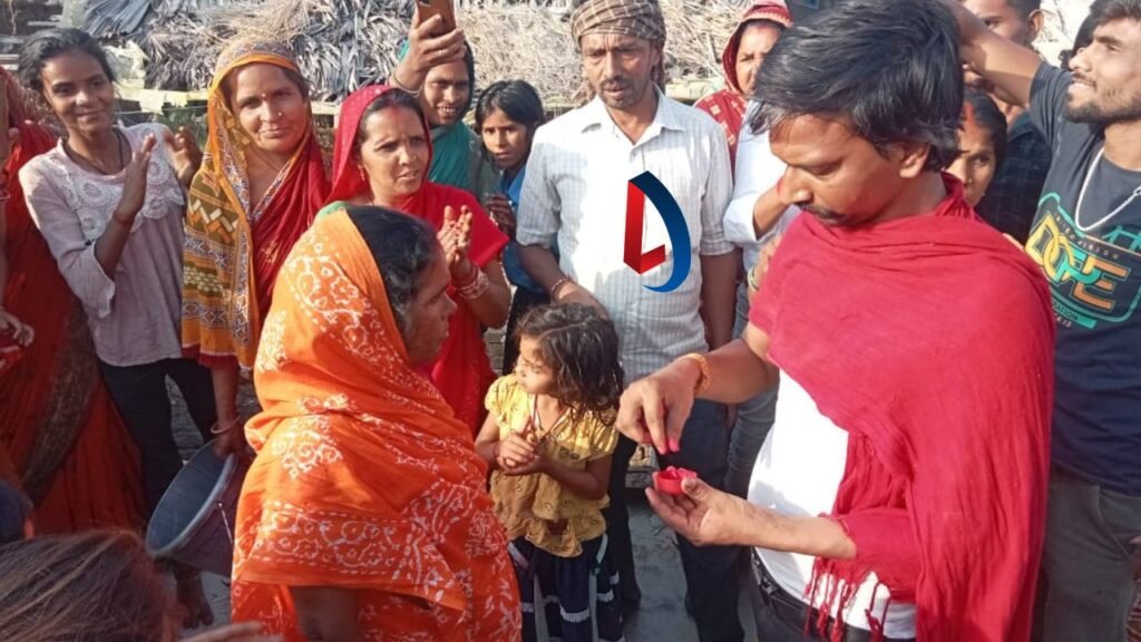 दामाद और सास का इश्क चढ़ा परवान, सबके सामने कर ली शादी, बेटी की मौत के बाद बढ़ गई थी नजदीकियां 2 damad sas shadi